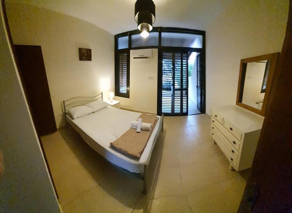Lovely 2 Bedrooms In The Tourist Area In Paphos . Экстерьер фото