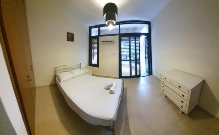 Lovely 2 Bedrooms In The Tourist Area In Paphos . Экстерьер фото