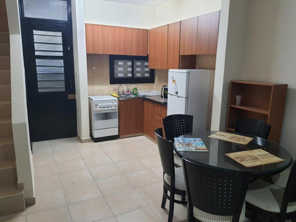Lovely 2 Bedrooms In The Tourist Area In Paphos . Экстерьер фото